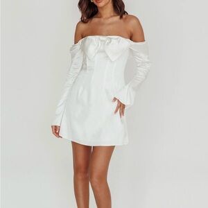 Selfie Leslie White Ruffled Off-Shoulder Sheath Dress